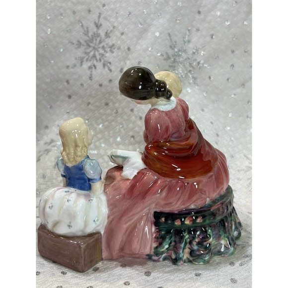 Vintage Royal Doulton, “Bedtime Story”, HN1059, Figurine Excellent Cond, 1949 - Picture 9 of 14